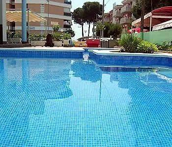 Отель Costa Verde Камбрильс